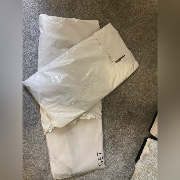 Beis Clear Luggage Cover for medium check in - Picture 5 of 5